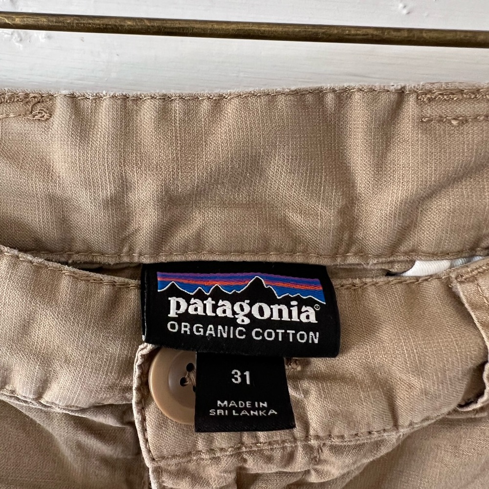 Patagonia tan shorts size 31 - Picture 5 of 6